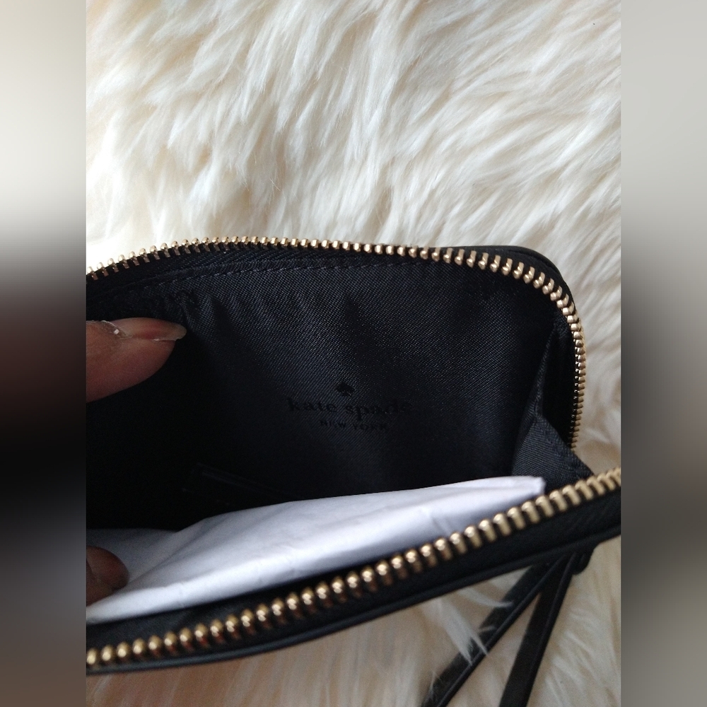 🤩Kate Spade Black Small Wristlet (Lucy)🤩 - Picture 10 of 10